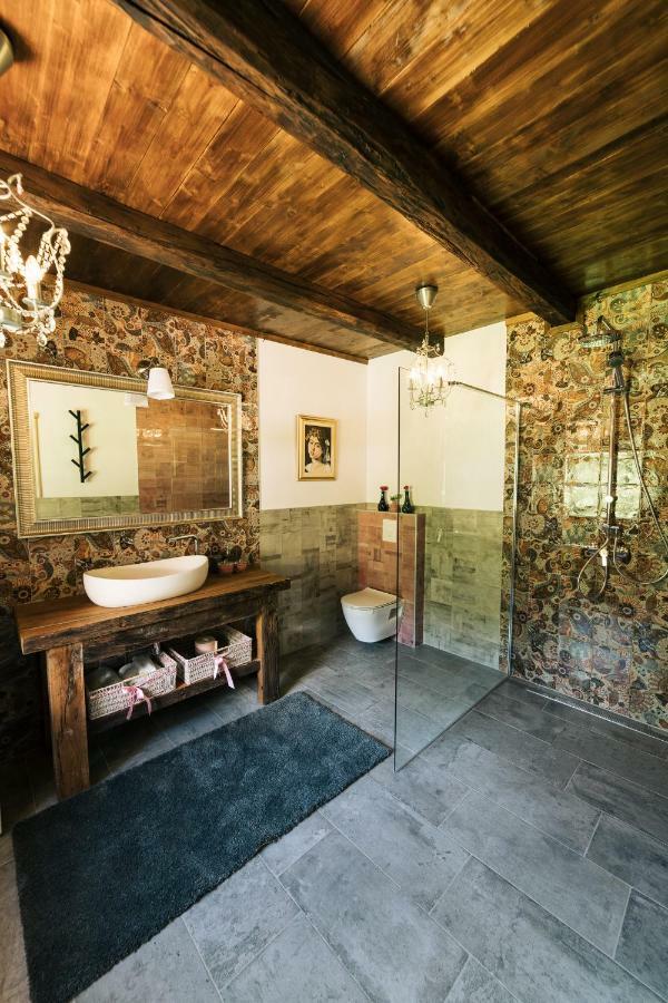 Plitvice Chalet Villa Korana Exterior photo