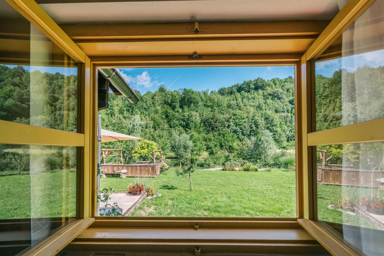Plitvice Chalet Villa Korana Exterior photo